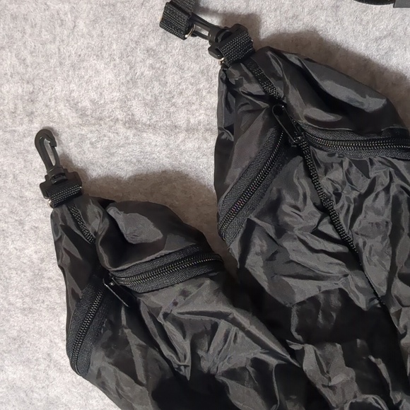 TUBE Travel pillow you stuff with clothes - Picture 11 of 11